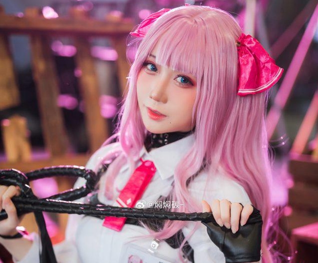 焖焖碳崭露头角:《胜利女神:妮姬》角色扮演火爆全场!