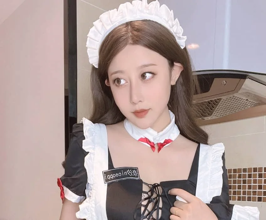 奈汐酱nice《奶鲜女仆》:甜美与诱惑的完美融合插图2 奈汐酱nice《奶鲜女仆》:甜美与诱惑的完美融合插图2