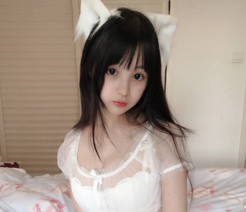 桜井宁宁的《白猫蕾丝内衣》：甜美与性感的完美融合插图4