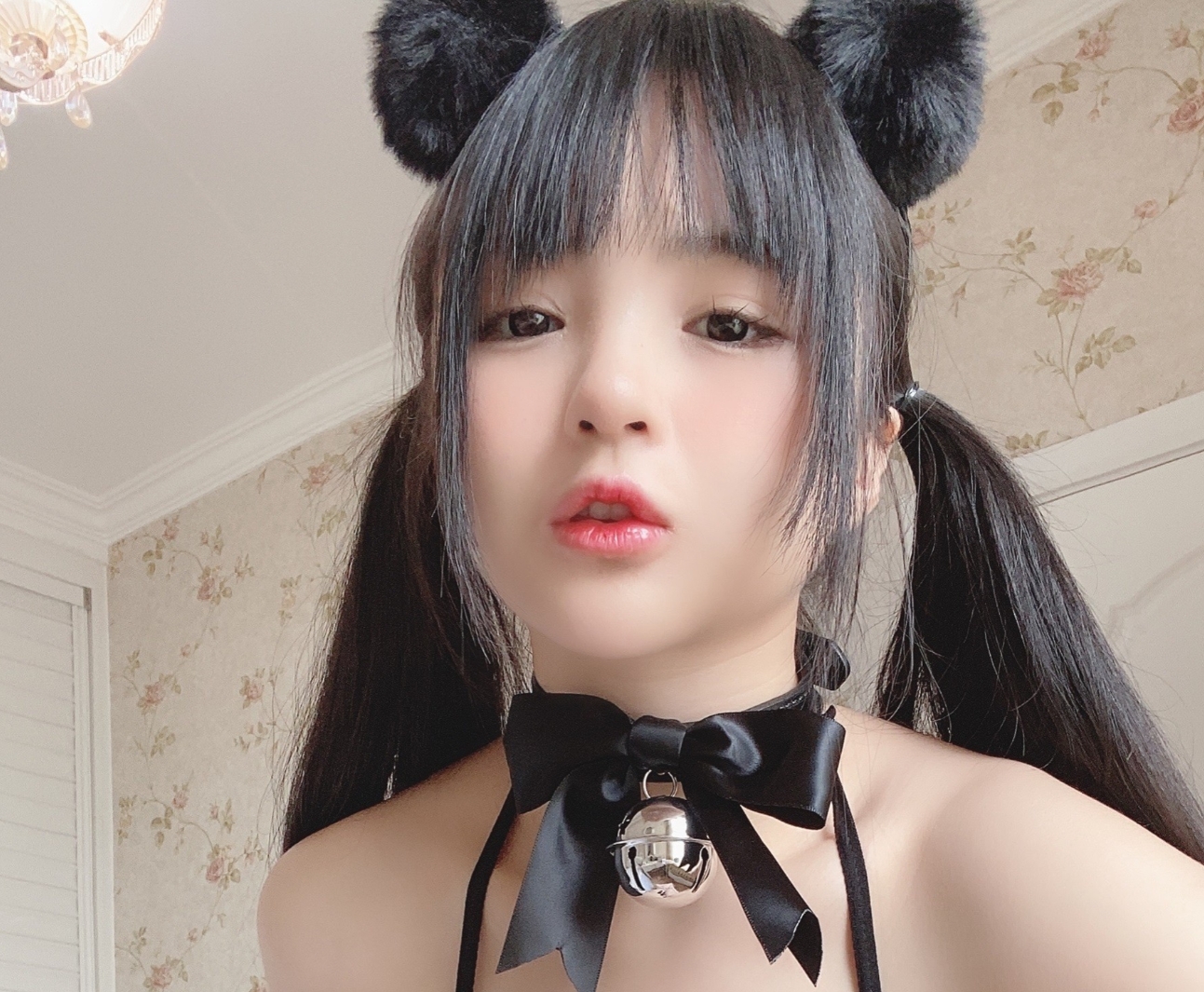 桜井宁宁的《小熊猫拟人》：萌态十足，甜美与俏皮的完美结合