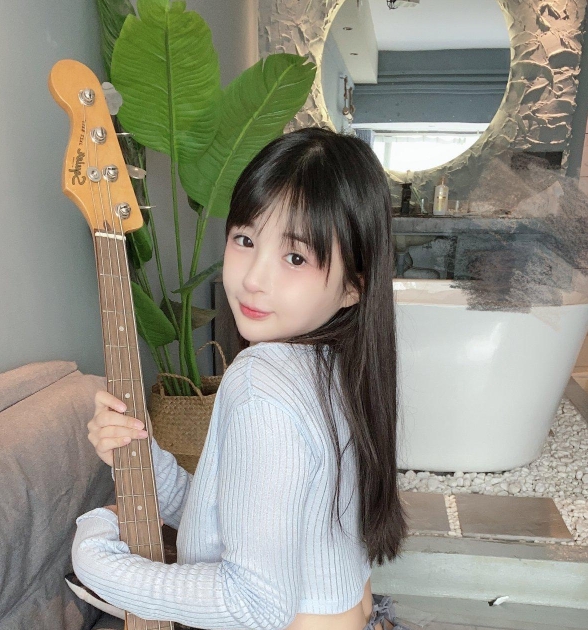 桜井宁宁的《吉他妹妹》:甜美与音乐的完美结合插图4 桜井宁宁的《吉他妹妹》:甜美与音乐的完美结合插图4