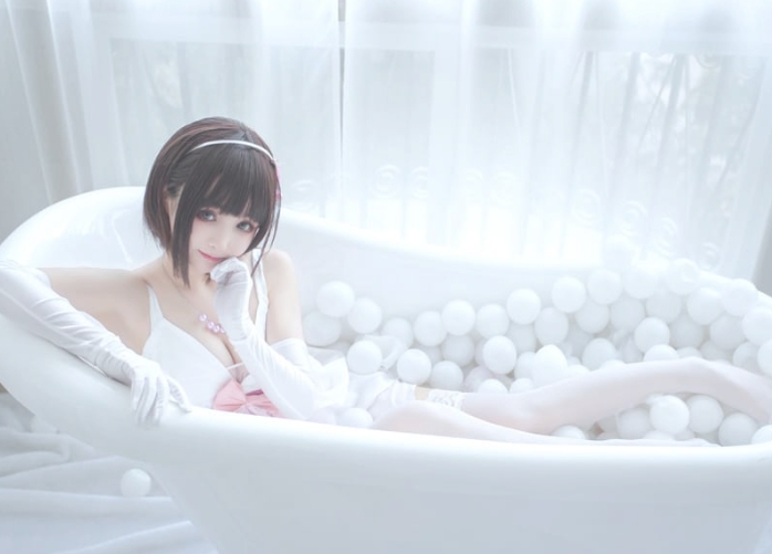 桜井宁宁的加藤惠COS：甜美与纯真的完美结合