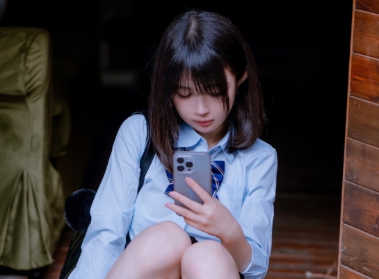 桜井宁宁的“jk之居家”Cosplay：居家也能这么美！