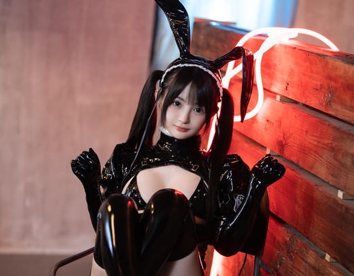 桜井宁宁的失眠冲剂胶衣妹抖——青春与性感的完美碰撞插图3