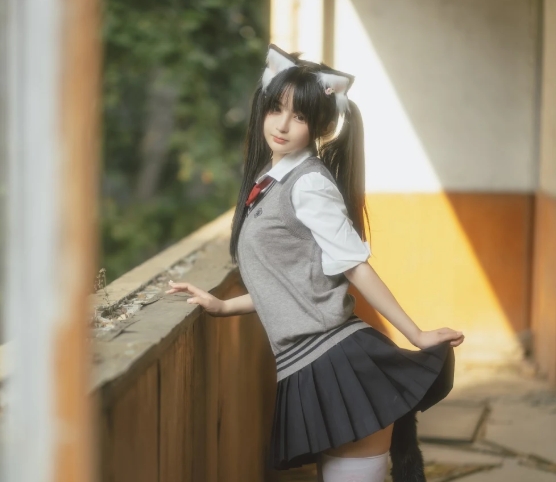 桜井宁宁废墟jk cosplay：梦幻与现实的完美交融插图4