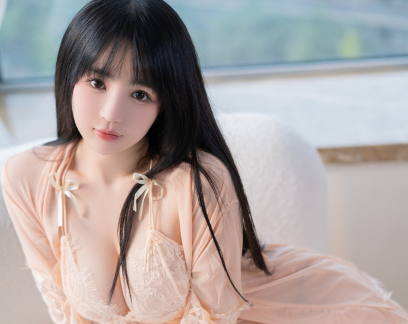 桜井宁宁的”人妻睡衣”魅力：她的柔美与沉静并存插图4