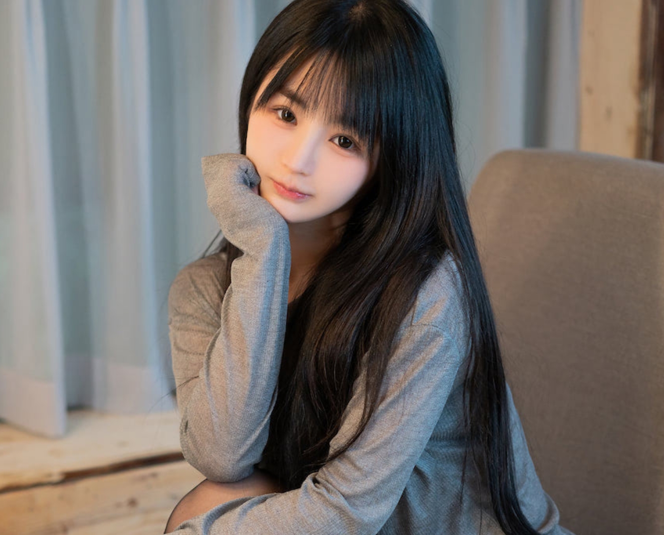 桜井宁宁微醺的后辈：轻松又迷人的气质展现