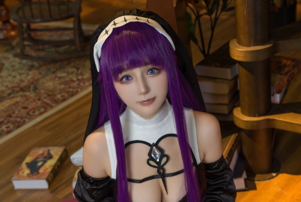 桜井宁宁《黑菲伦》：一场与黑暗力量的亲密接触