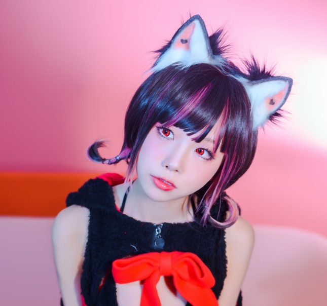 水淼aqua的《礼物喵》：萌趣与性感并存的奇妙融合插图4