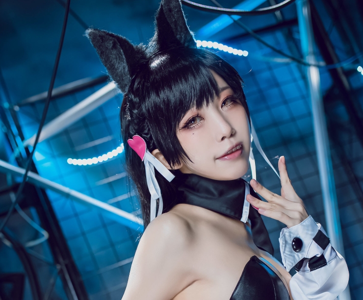 水淼aqua《碧蓝航线 爱宕犬 同人机车》:机车风与魅力并存的COS作品插图2 水淼aqua《碧蓝航线 爱宕犬 同人机车》:机车风与魅力并存的COS作品插图2
