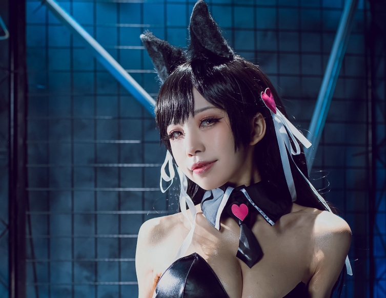 水淼aqua《碧蓝航线 爱宕犬 同人机车》:机车风与魅力并存的COS作品插图3 水淼aqua《碧蓝航线 爱宕犬 同人机车》:机车风与魅力并存的COS作品插图3