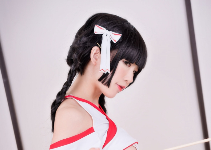 水淼aqua《巫女》:轻松又充满魅力的Cosplay作品