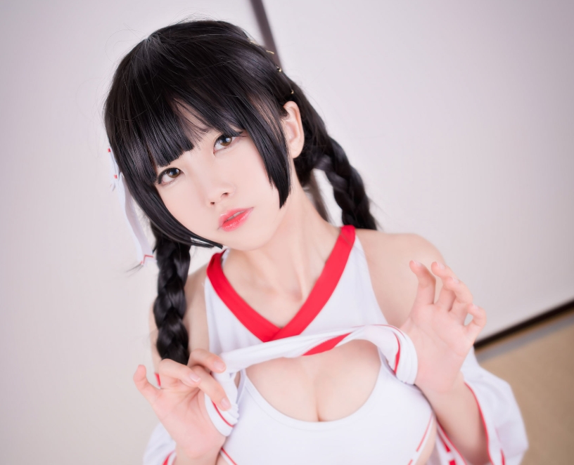 水淼aqua《巫女》：轻松又充满魅力的Cosplay作品插图4