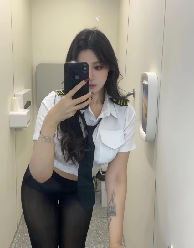 鹅鹅作品合集下载:飞行制服、猫耳女仆与紧身健身风美图全收录插图1 鹅鹅作品合集下载:飞行制服、猫耳女仆与紧身健身风美图全收录插图1