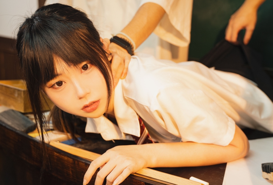 安曜曜写真合集下载:多样风格展现甜美魅力插图1 安曜曜写真合集下载:多样风格展现甜美魅力插图1