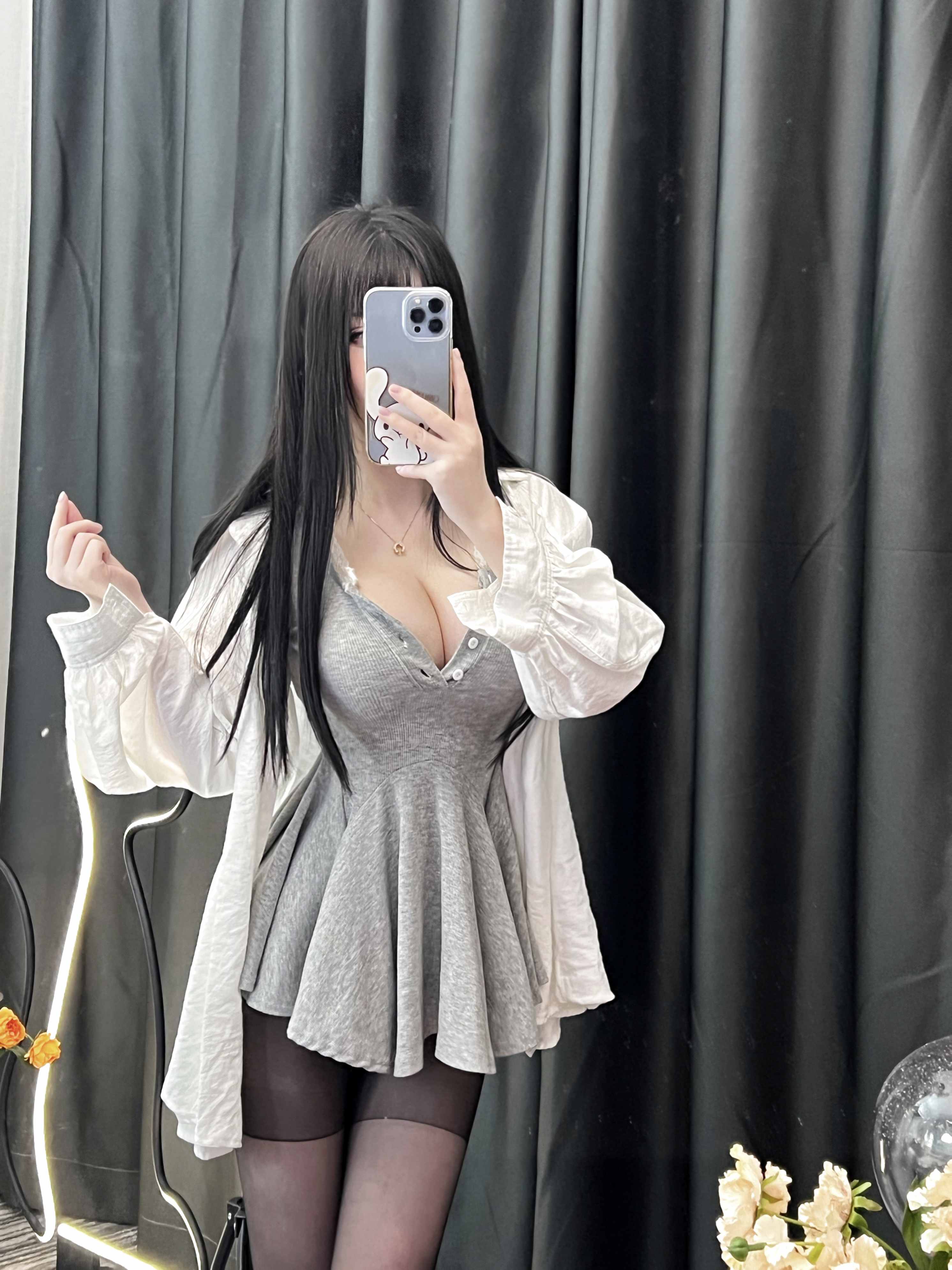 一色雨个人合集下载与Coser档案：多变风格下的“宝藏女孩”插图1