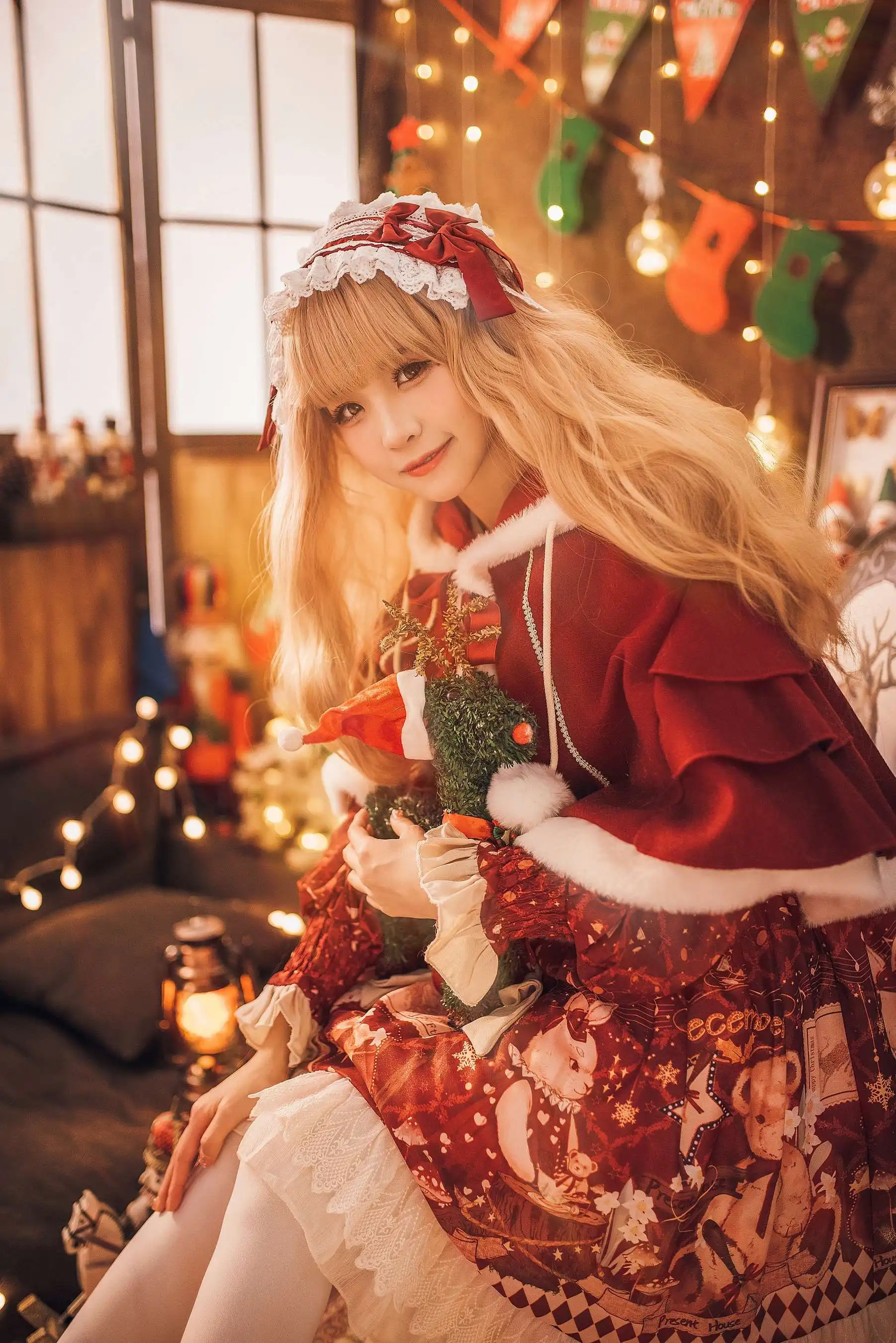 Miko酱ww 2026 视觉全集:领略“鸣神大社宫司”与“暖屋少女”的百变张力插图2 Miko酱ww 2026 视觉全集:领略“鸣神大社宫司”与“暖屋少女”的百变张力插图2