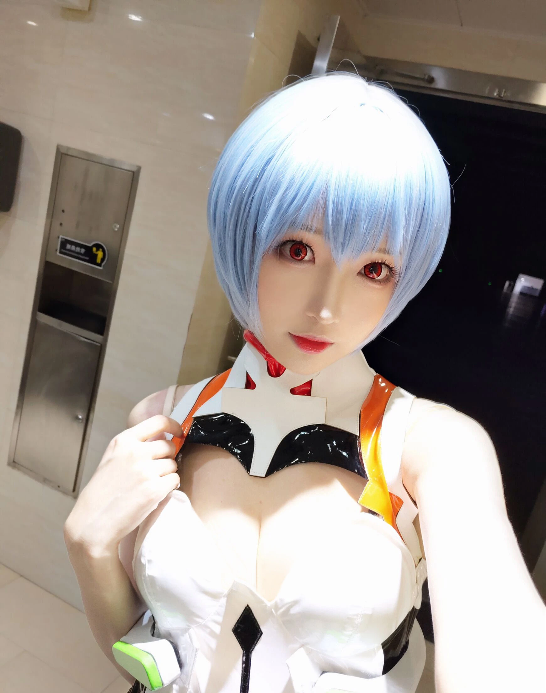 广州巨蟹座女神！南宫：不仅是资深铲屎官，更是坐拥 70 万粉丝的视觉天花板插图2