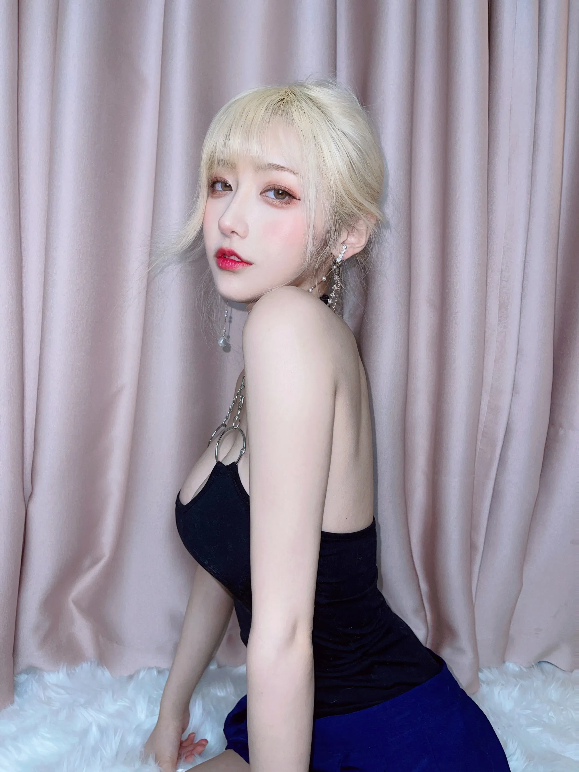 啾小妍 (乔晓燕) 个人资料:毕业于武音的“电竞级”顶级 Coser 传奇插图2 啾小妍 (乔晓燕) 个人资料:毕业于武音的“电竞级”顶级 Coser 传奇插图2