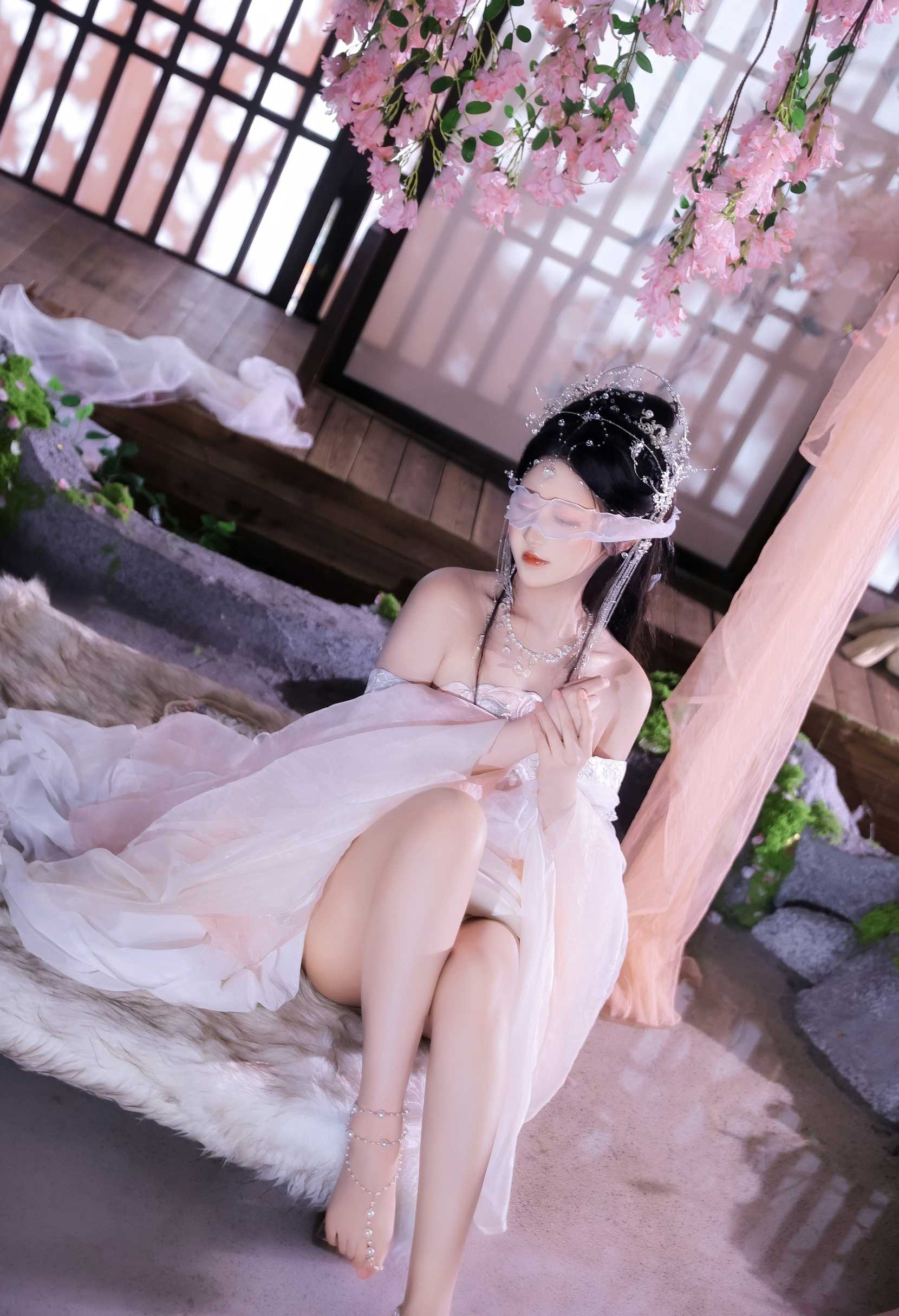 三度_69《小师姐》：粉樱花影里的仙侠古风氛围插图2