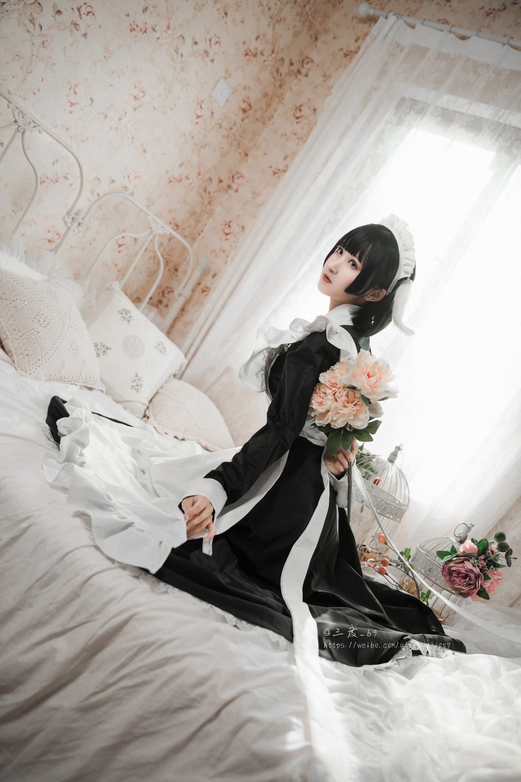三度_69《兔耳女仆》:柔和卧室氛围里的甜美女仆写真插图1 三度_69《兔耳女仆》:柔和卧室氛围里的甜美女仆写真插图1